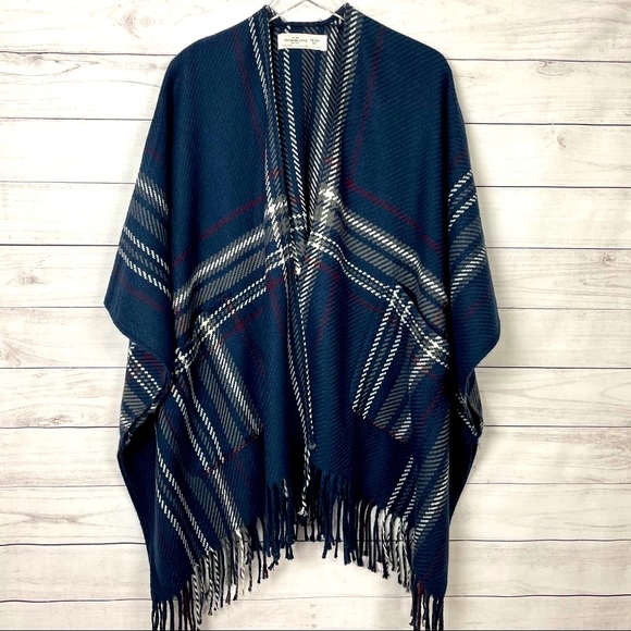 Abercrombie & Fitch Sweaters - Abercrombie & Fitch Shrug/Poncho OS